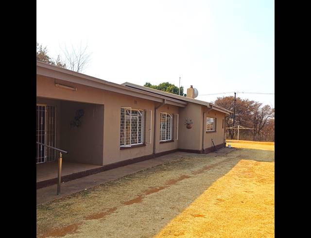 8.50HA FARM FOR SALE IN CHRISSIEFONTEIN